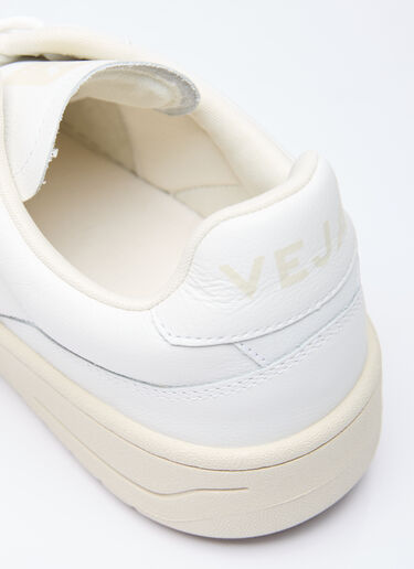 V-90 Leather Sneakers Veja V-90 Leather Sneakers White vej0354001