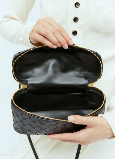 Bottega Veneta Intrecciato Shoulder Bag Black bov0256044