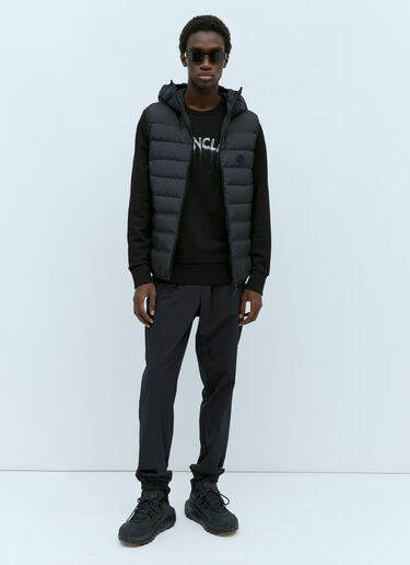 Moncler Logo Print Sweatshirt Black mon0155038