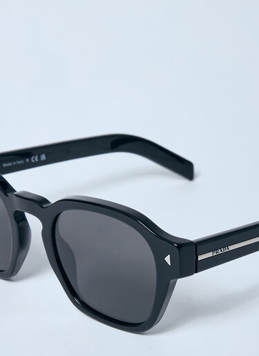 Prada A16S Square Sunglasses Black lpr0157007