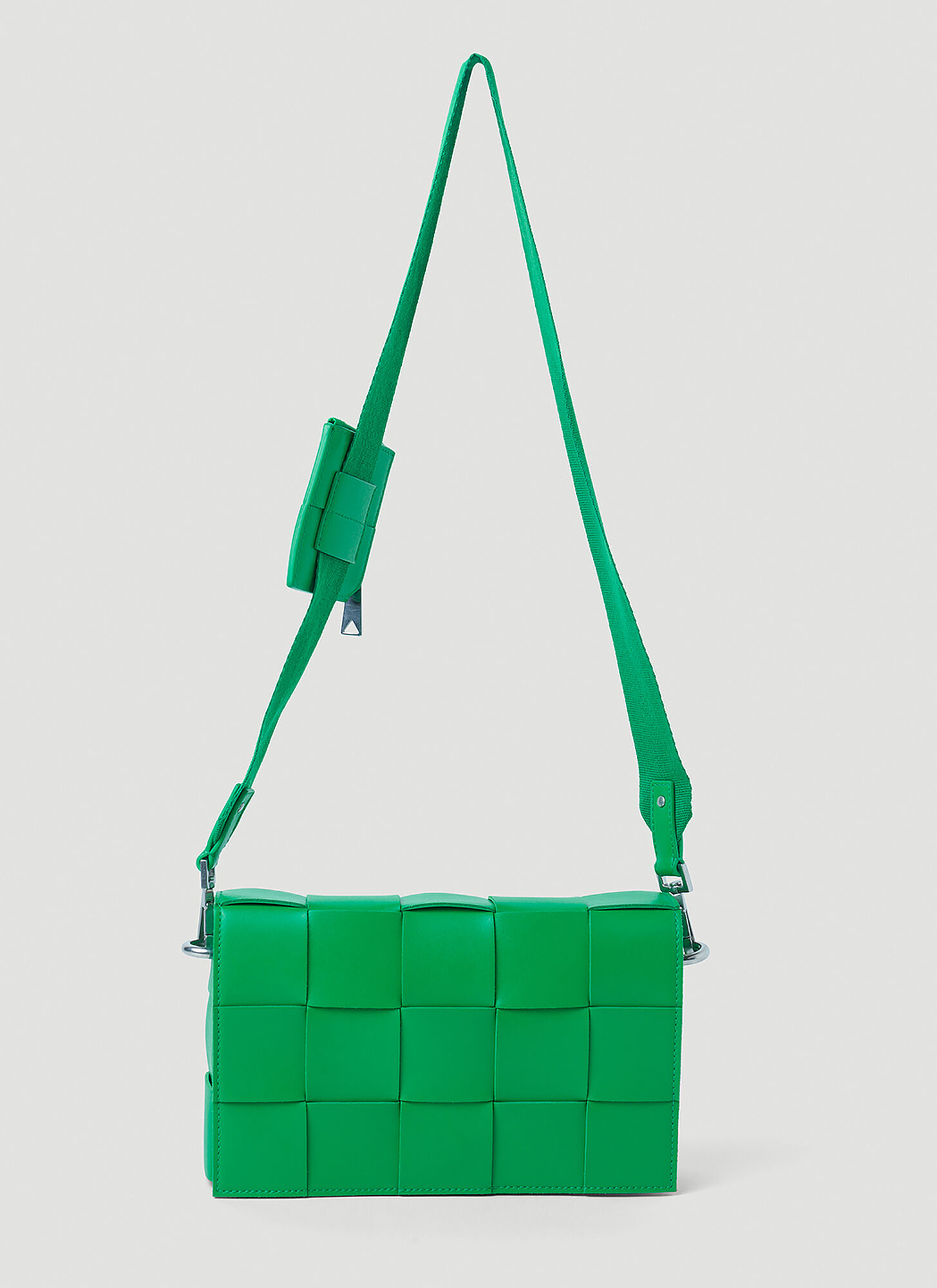 Bottega Veneta Cassette Vogue Shoulder Bag In Green