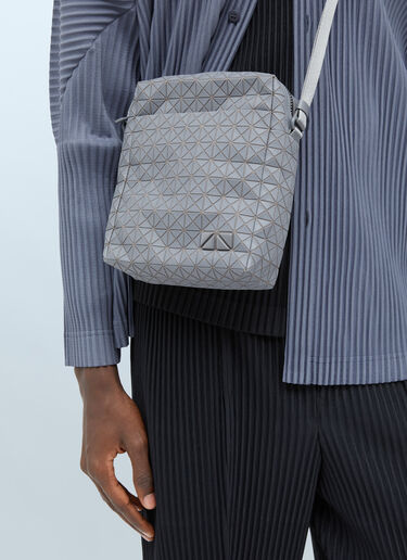 Voyager ワントーン ショルダーバッグ Bao Bao Issey Miyake Voyager ワントーン ショルダーバッグ グレー bao0155002