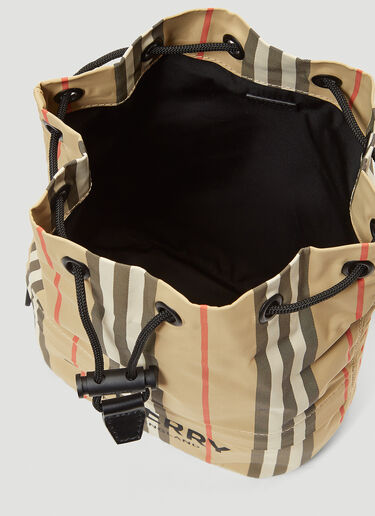 Burberry Phoebe Heritage 条纹抽绳手拿包 米 bur0237029
