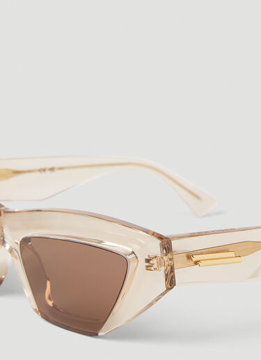 Bottega Veneta Angle 猫眼形太阳镜 米色 bov0251138