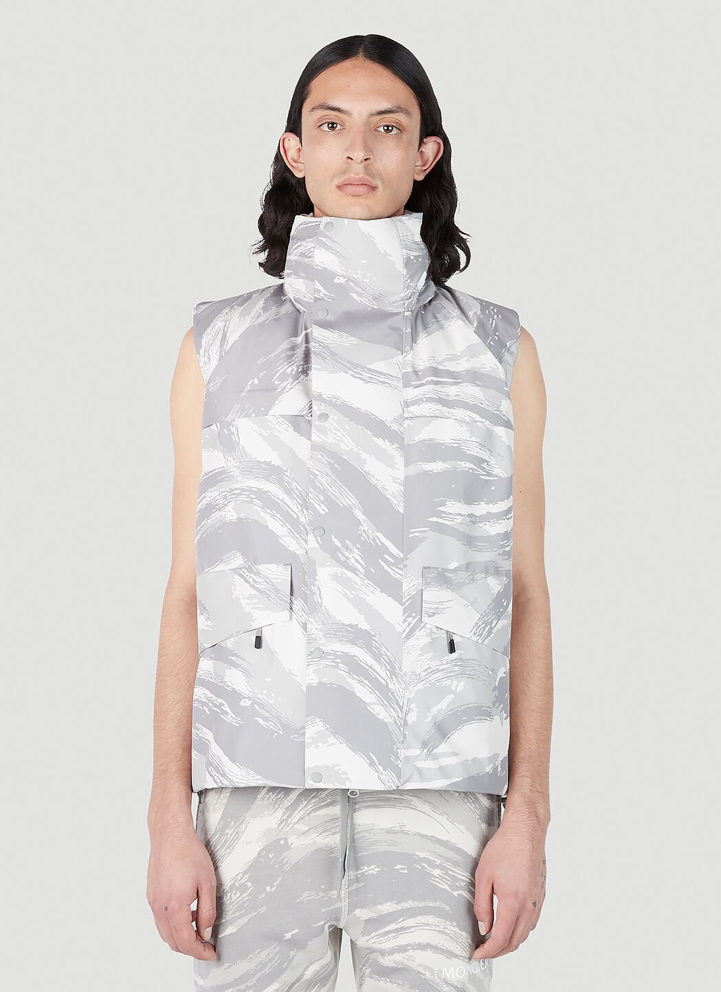 Grey moncler gilet sale