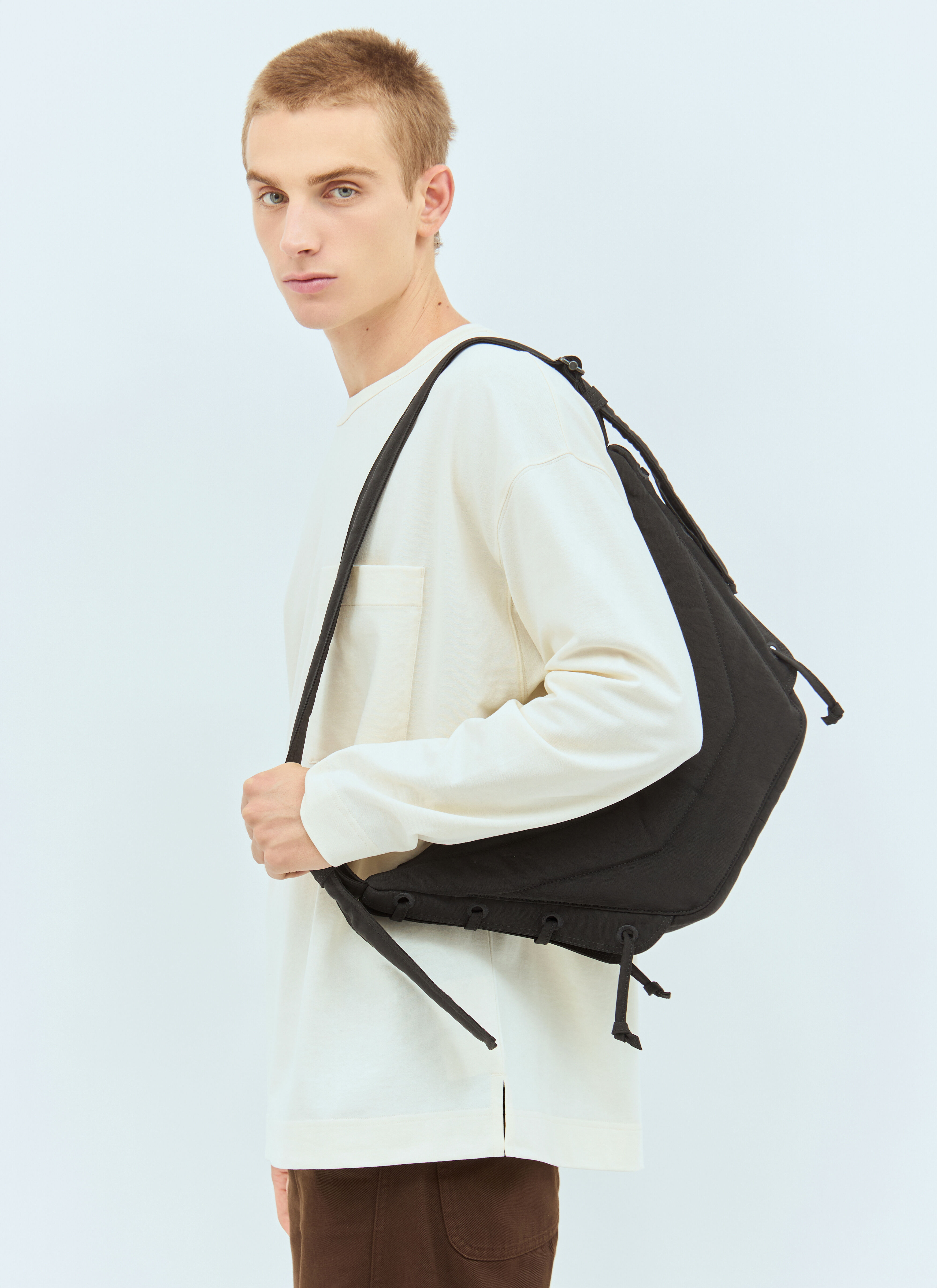 Lemaire Small Soft Game Shoulder Bag en Black pour homme LN CC