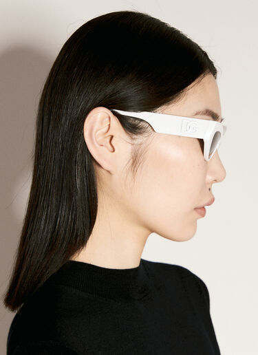Dolce & Gabbana Cat-Eye Sunglasses White ldg0255004