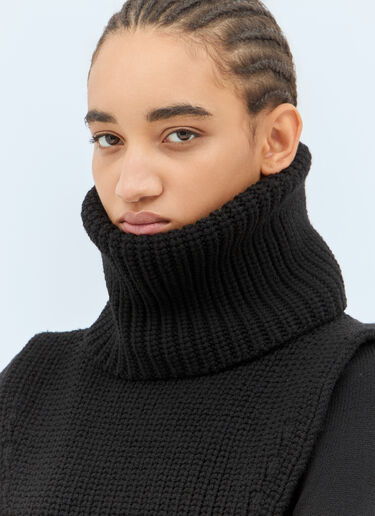 Moncler Grenoble Logo Patch Neckwarmer Black mog0258014