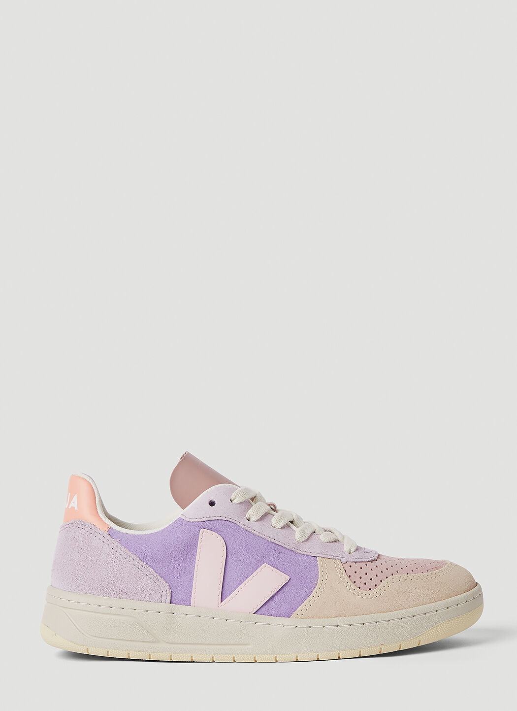 Veja V 10 Sneakers in Lilac LN CC