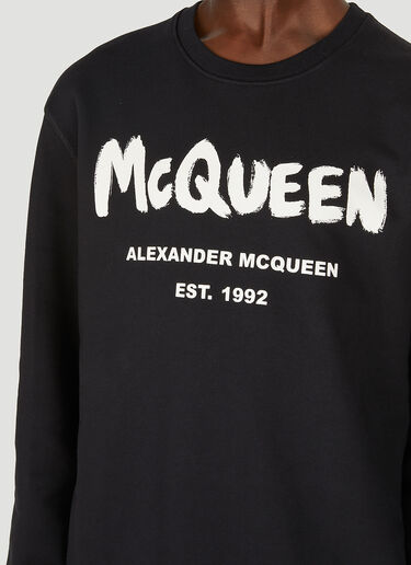 Alexander McQueen [그래피티] 로고 프린트 스웨터 블랙 amq0149017