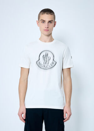 Moncler Logo Print T-Shirt White mon0159047