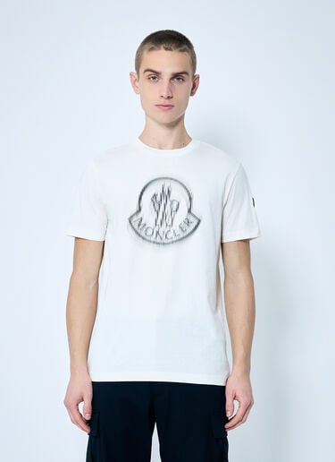 Moncler Logo Print T-Shirt Off white mon0159020