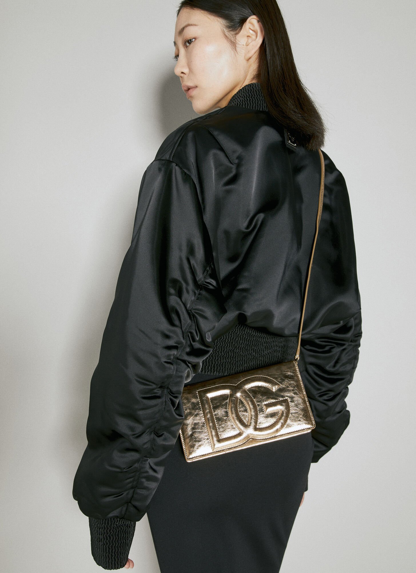 Shop Dolce & Gabbana Dg Phone Shoulder Bag In Gold