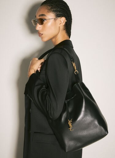 Saint Laurent Paris VII Pochon Shoulder Bag Black sla0257117