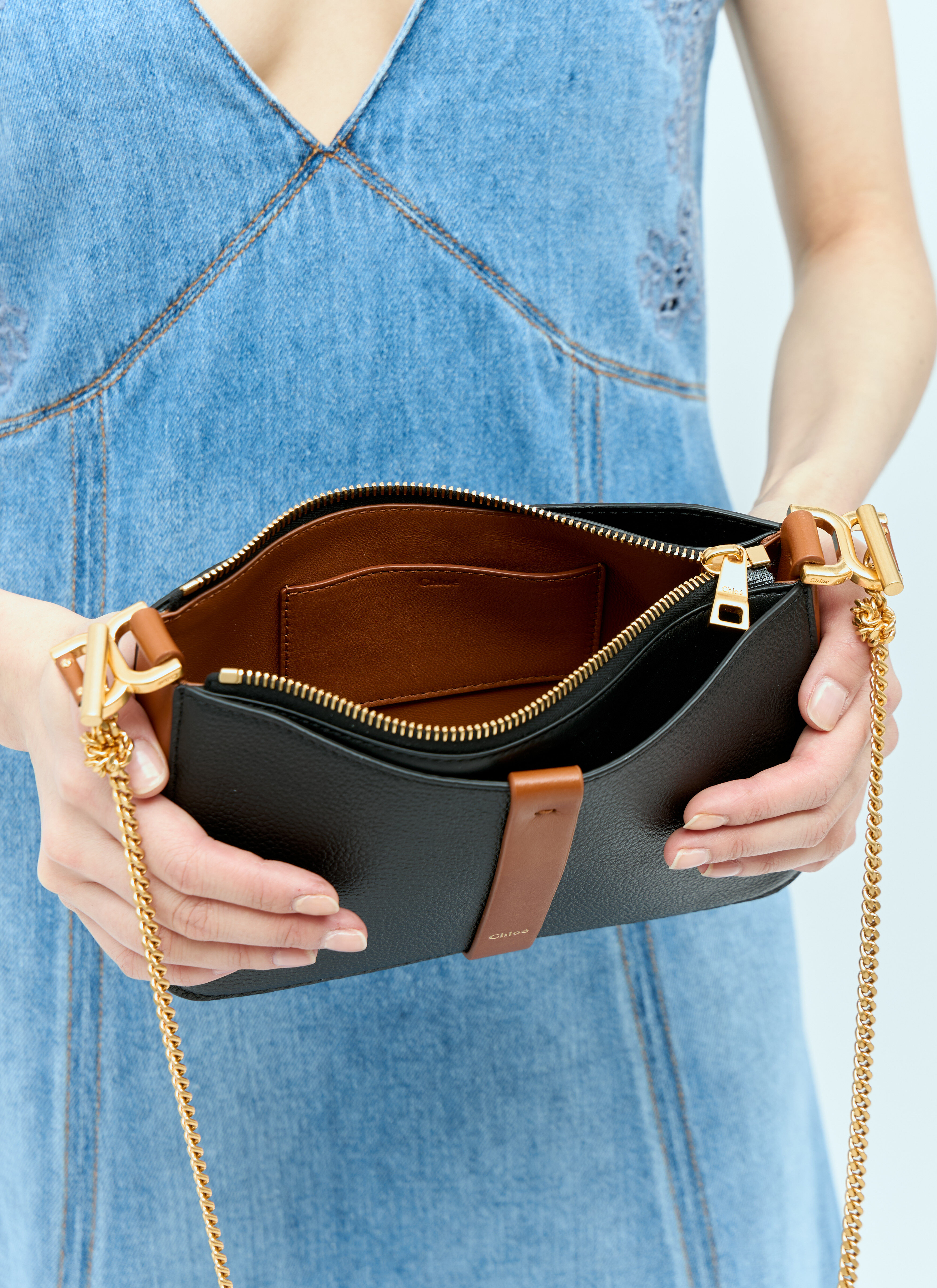 Chloe pouch bag hot sale