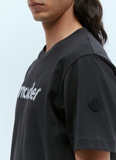 Moncler 徽标印花 T 恤 黑色 mon0156018