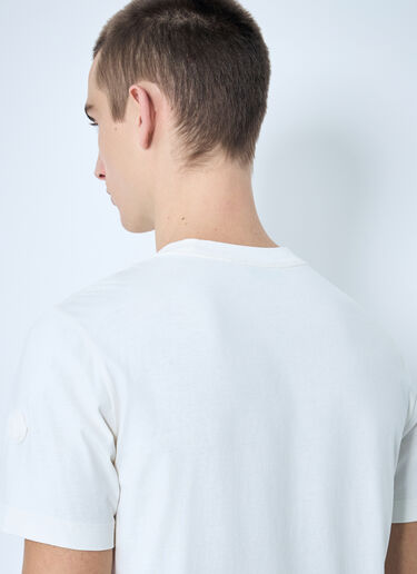 Moncler Logo Print T-Shirt Off white mon0159046