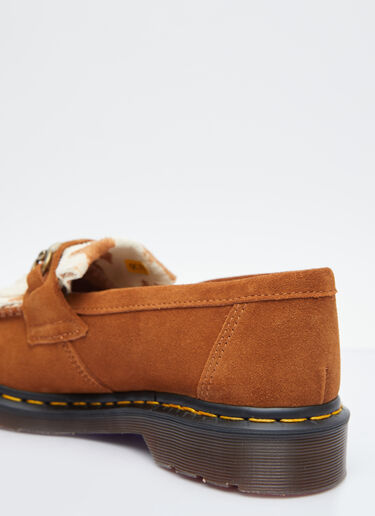 Dr. Martens 아드리안 스내플 헤어리 스웨이드 로퍼 베이지 drm0354014