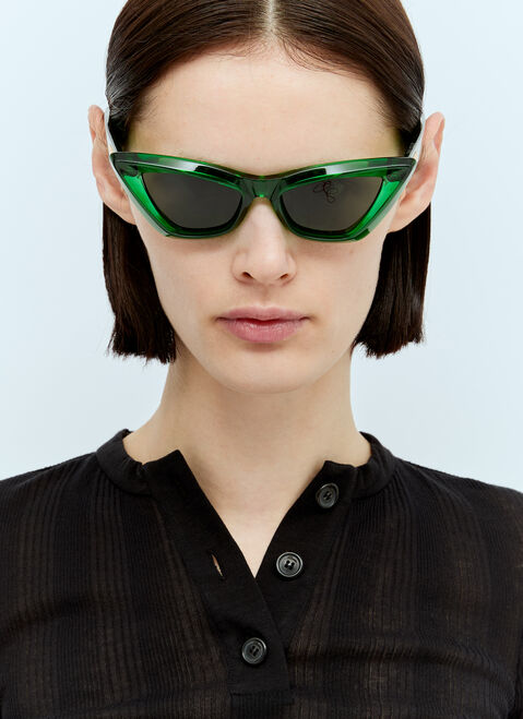 Prada BV1101S Pointed Cat Eye Sunglasses Black lpr0251013