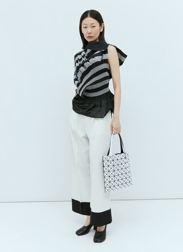 アシンメトリー ストライプ トップス Issey Miyake アシンメトリー ストライプ トップス ブラック ism0254003