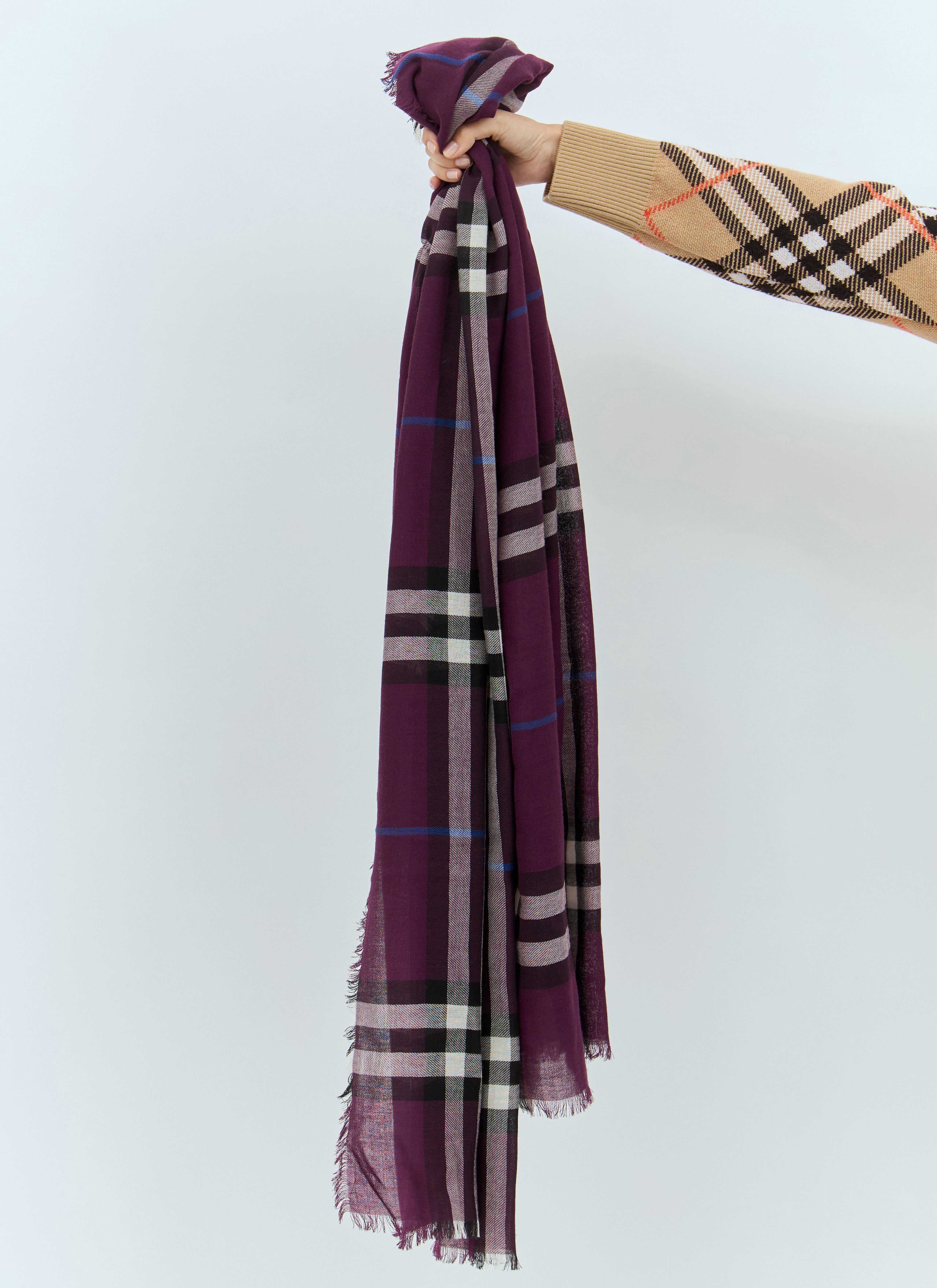 Burberry Women s Giant Check Wool Scarf in Purple LN CC