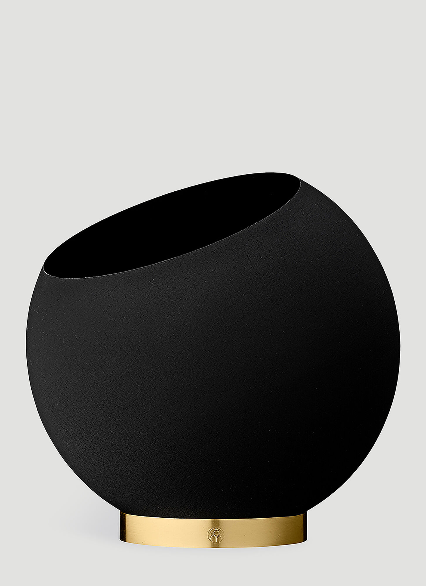 Shop Aytm Globe Flower Pot In Black