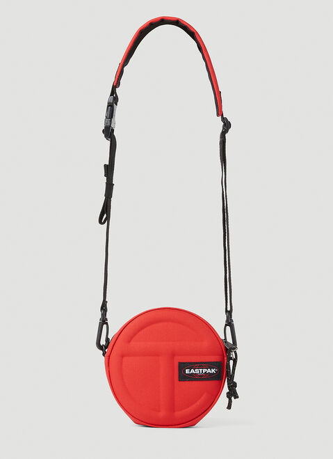 Eastpak x Telfar 서클 컨버터블 크로스바디 백 레드 est0353006
