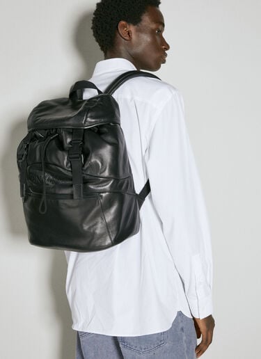 디보싱 로고 가죽 백팩 Saint Laurent 디보싱 로고 가죽 백팩 블랙 sla0154050