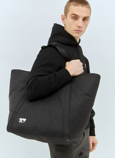 Burberry シールドフィールドトートバッグ ブラック bur0158022