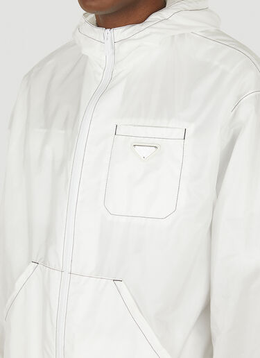 Prada ロゴプレート フード付きジャケット ホワイト pra0147110