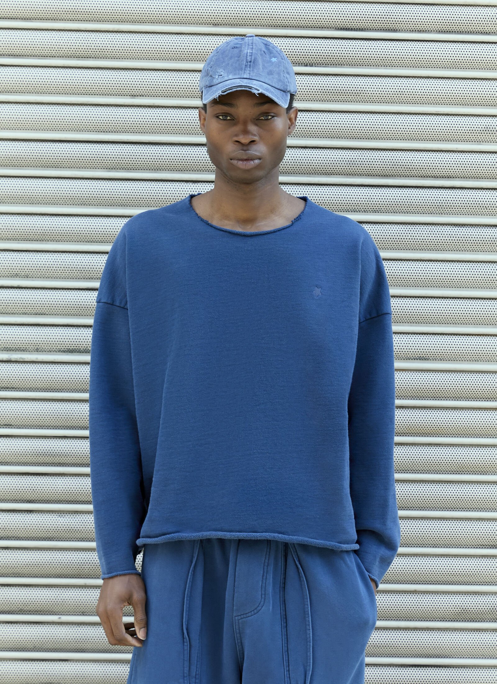 GREG ROSS Men s Raw Cut Crewneck Sweatshirt in Navy LN CC