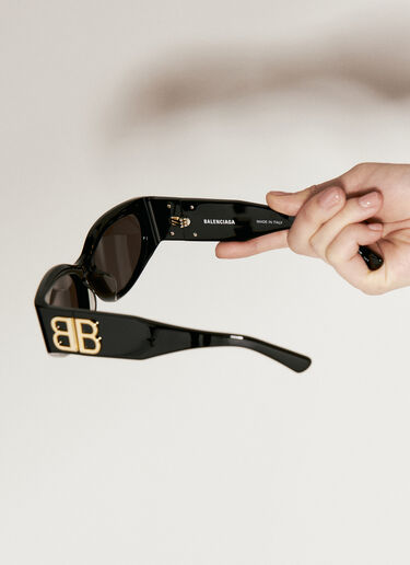 Bossy Round Sunglasses Balenciaga Bossy Round Sunglasses Black bcs0255004
