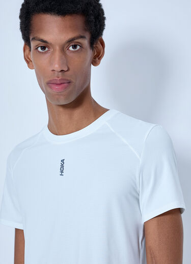 LN-CC® - HOKA: EveryRun Short Sleeve T-Shirt - White HOKA EveryRun Short Sleeve T-Shirt White hok0365030