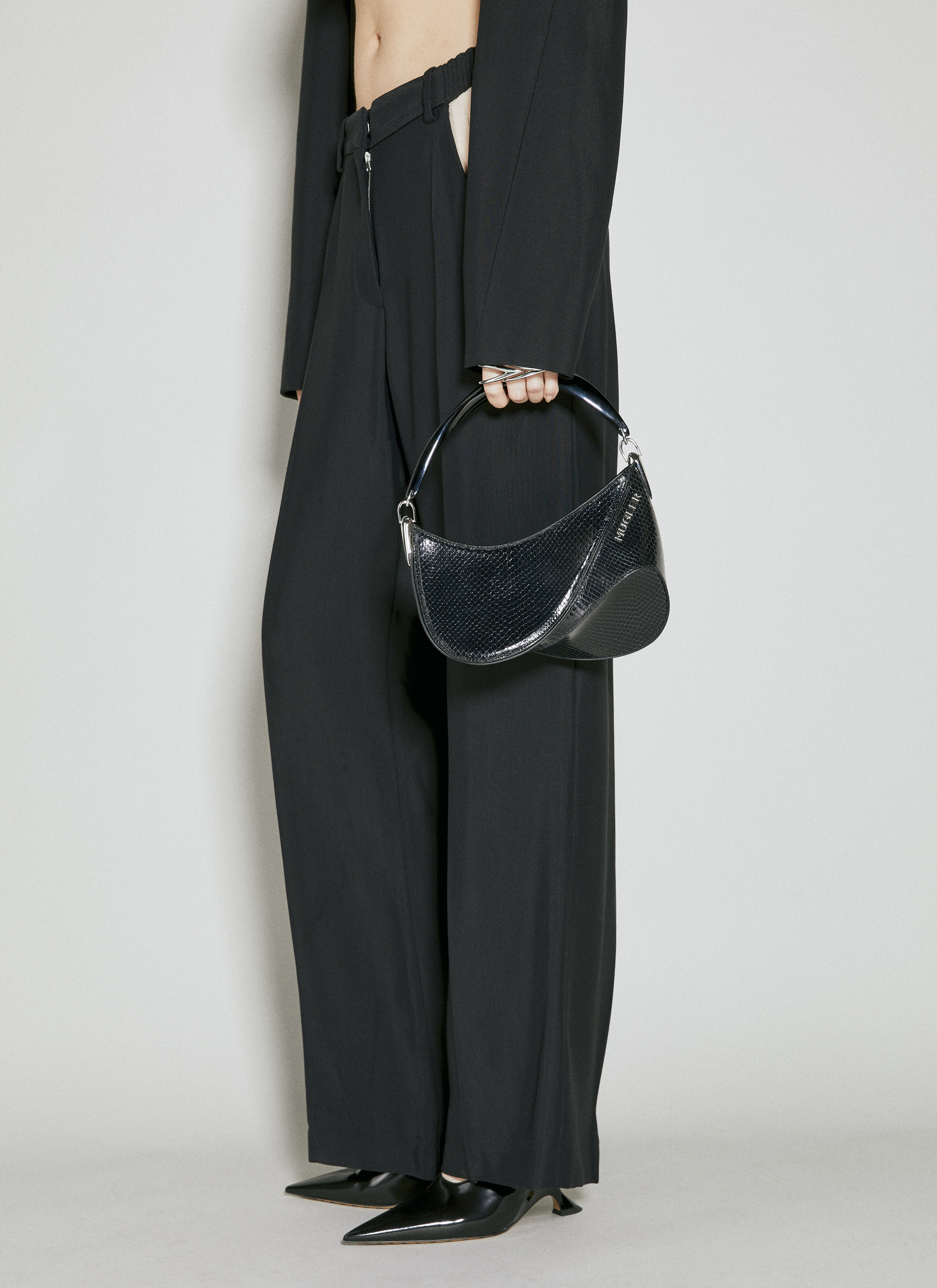 Balenciaga Small Spiral Curve Shoulder Bag Black bal0254068