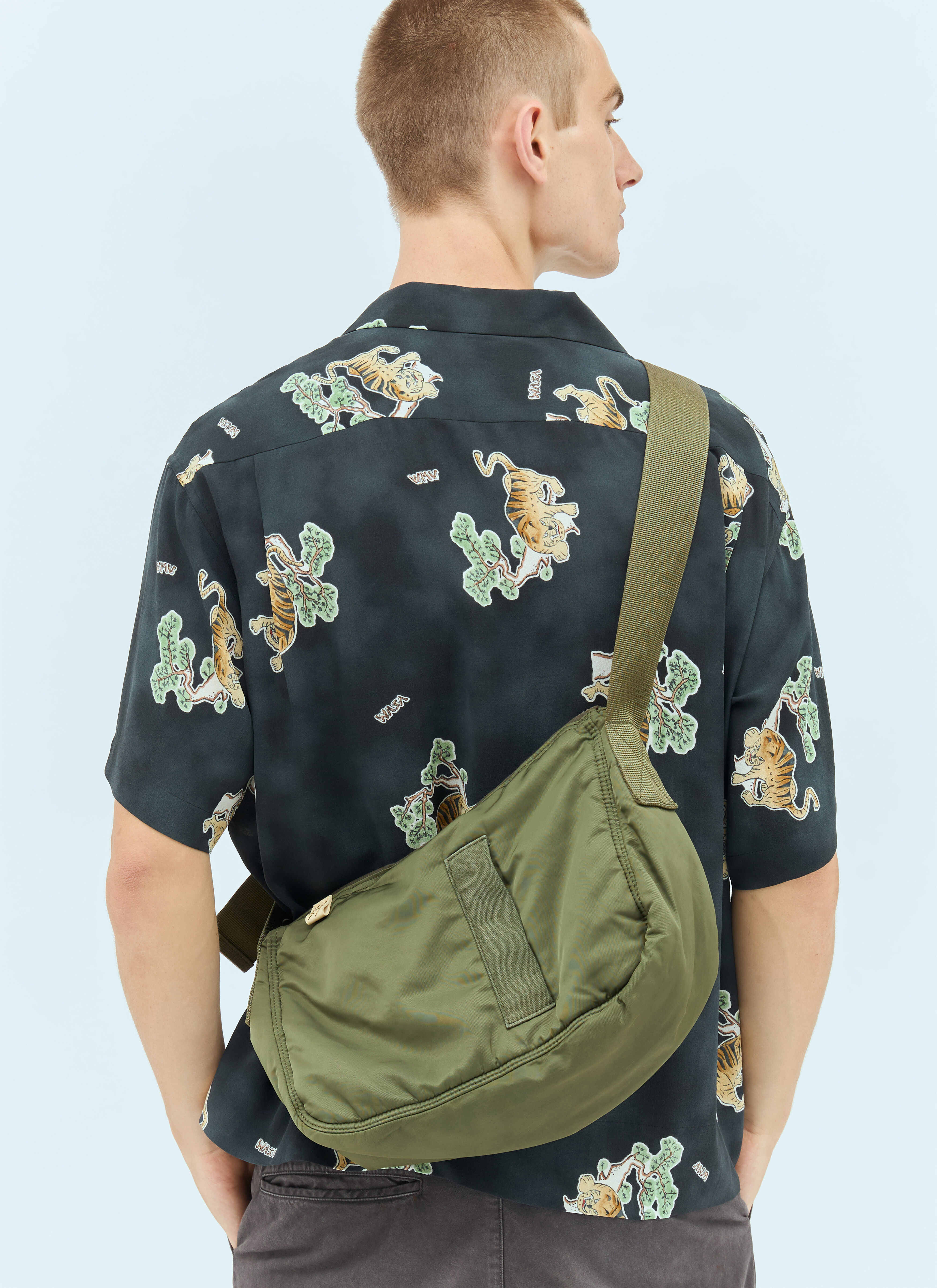 Visvim Charlie II Crossbody Bag en Green pour homme | LN-CC®
