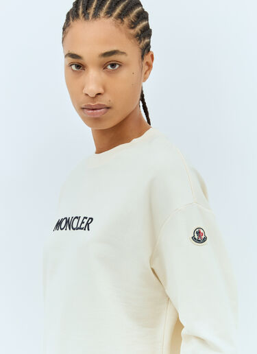 Moncler Logo Embroidery Sweatshirt Cream mon0259030