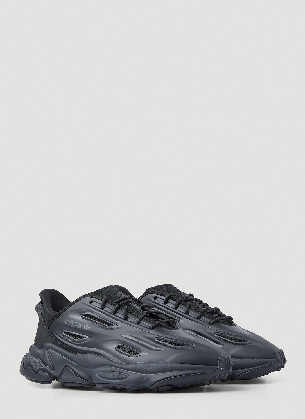 Ozweego celox black deals