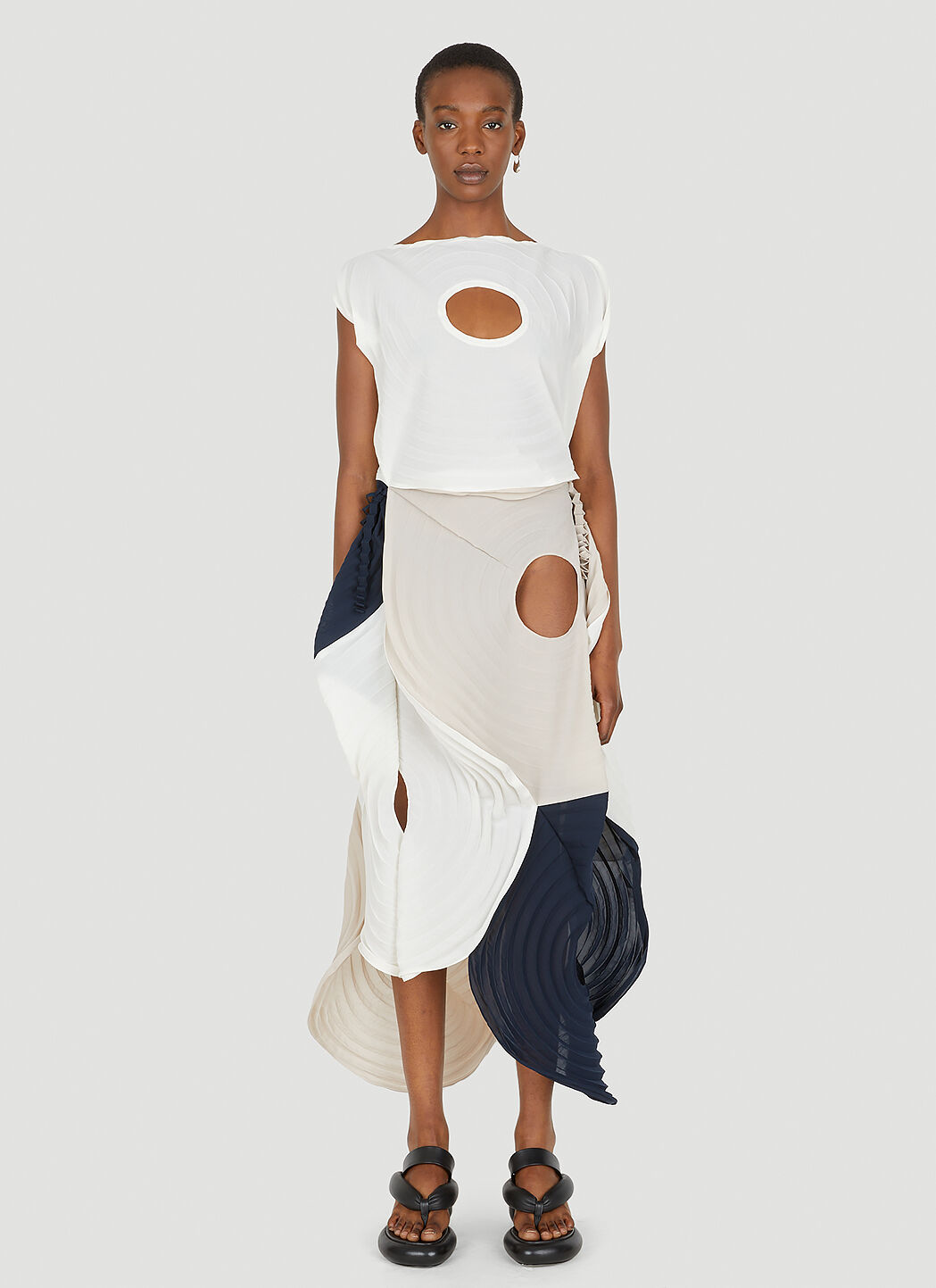 Issey Miyake Women s Link Rings Dress in White LN CC