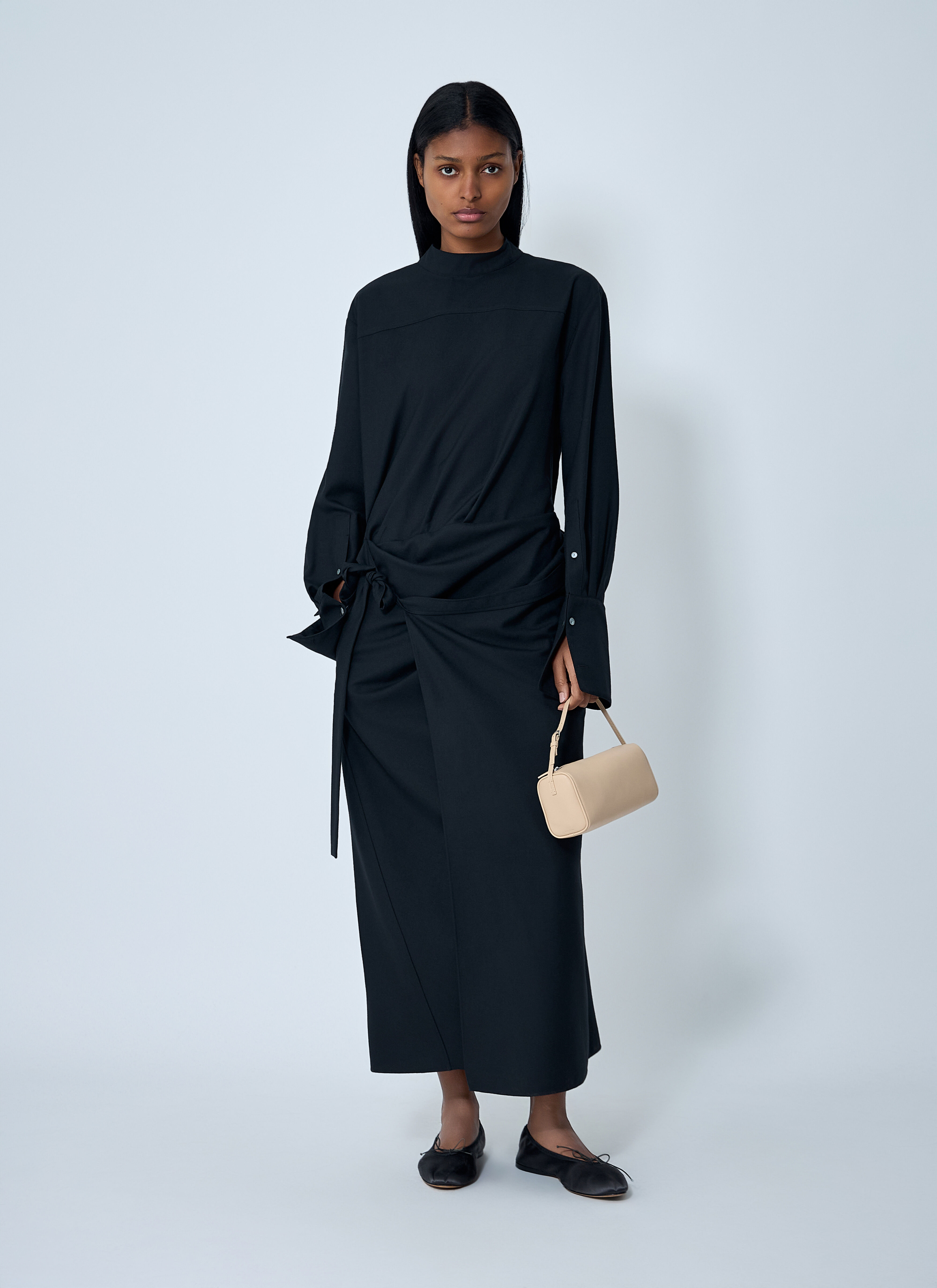 【カワウソ】HORESENBUNS ブラック 長袖カットソー The Row Women's' Thalassa Dress in Black | LN-CC®
