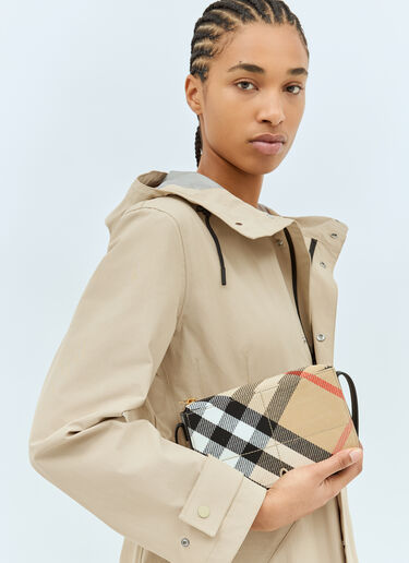 Burberry Snip Crossbody Bag Beige bur0258018