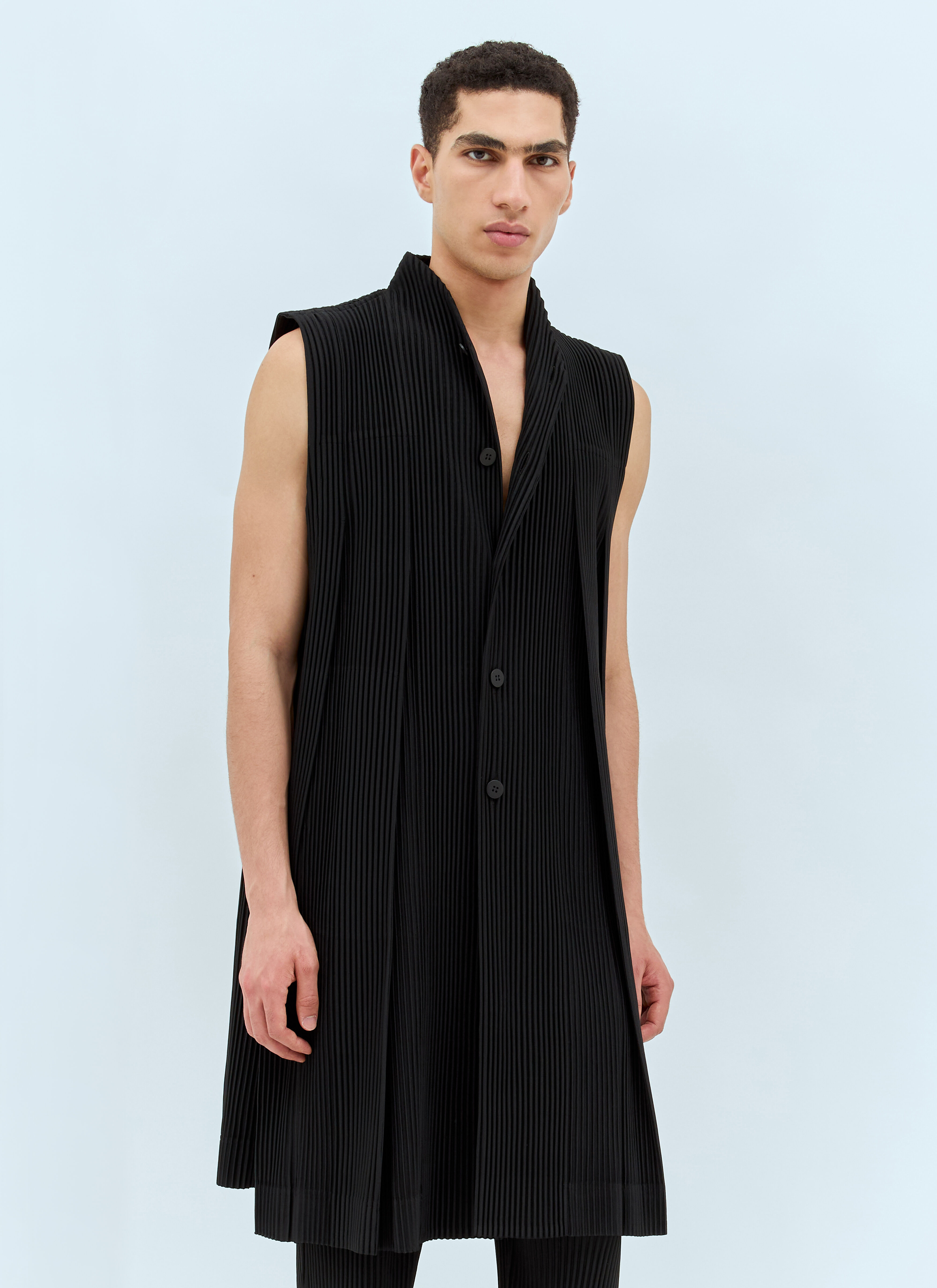 TUCKED – ISSEY MIYAKE ONLINE STORE