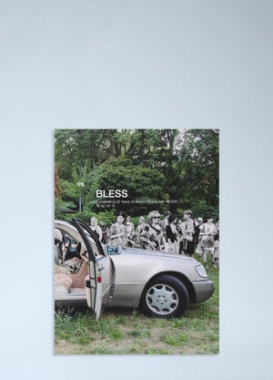 Antenne Books Celebrating 25 Years Of Always Stress With BLESS N°42–N°74 Magazine Green ane0558009