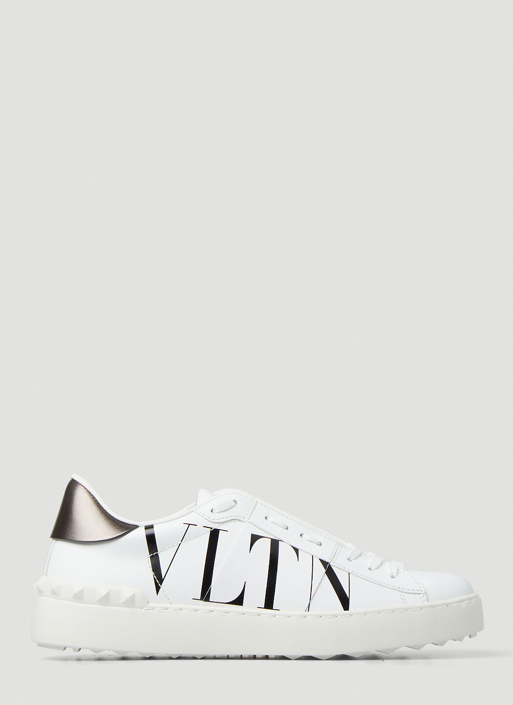 Vltn open sneaker shop