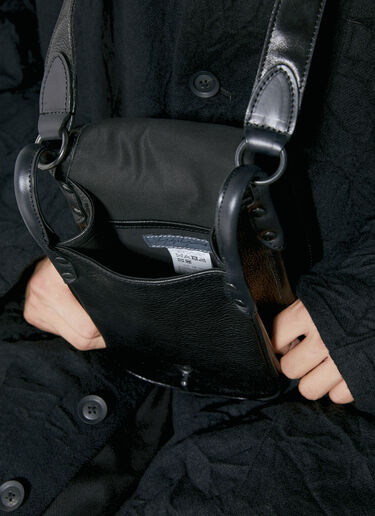 ドラムレザーフラップ ミニショルダーバッグ Yohji Yamamoto ドラムレザーフラップ ミニショルダーバッグ ブラック yoy0154016