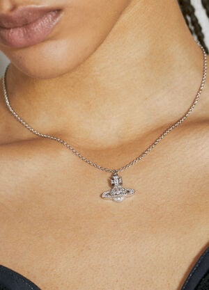 Vivienne Westwood Carmela Bas Relief Pendant Necklace Silver vvw0254049
