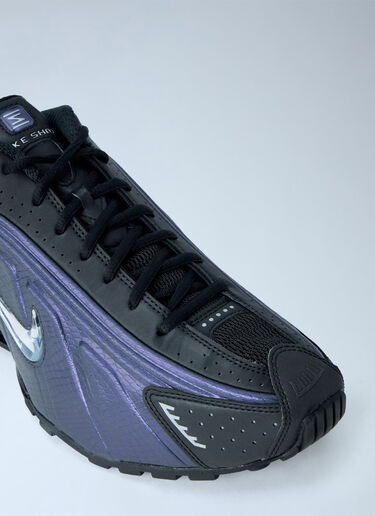 LN-CC® - Nike: Shox R4 Sneakers - Black Nike Shox R4 Sneakers Black nik0164008