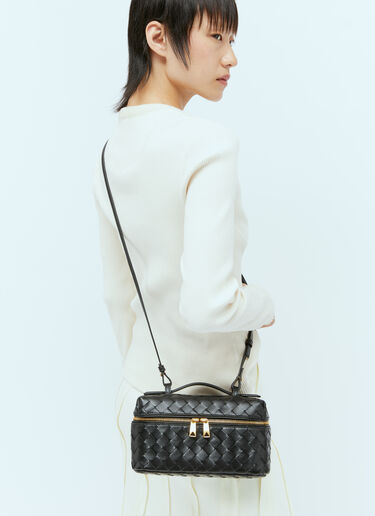 Bottega Veneta Intrecciato Shoulder Bag Black bov0256044