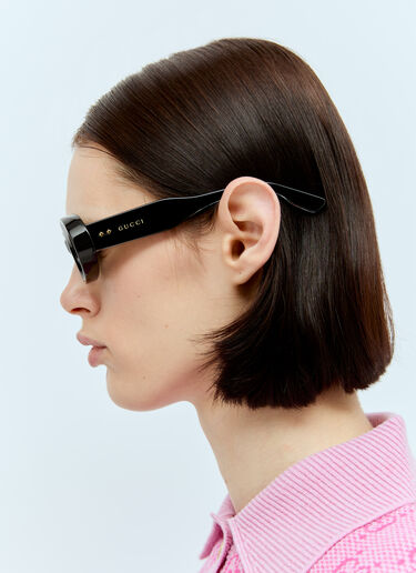 Gucci Oval-Frame Sunglasses Black gus0256007