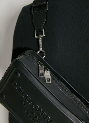 Dolce & Gabbana 凸纹徽标皮革斜挎包  黑色 dol0153013