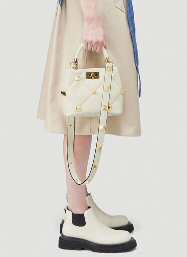 Valentino Roman Stud Small Shoulder Bag Cream val0244012